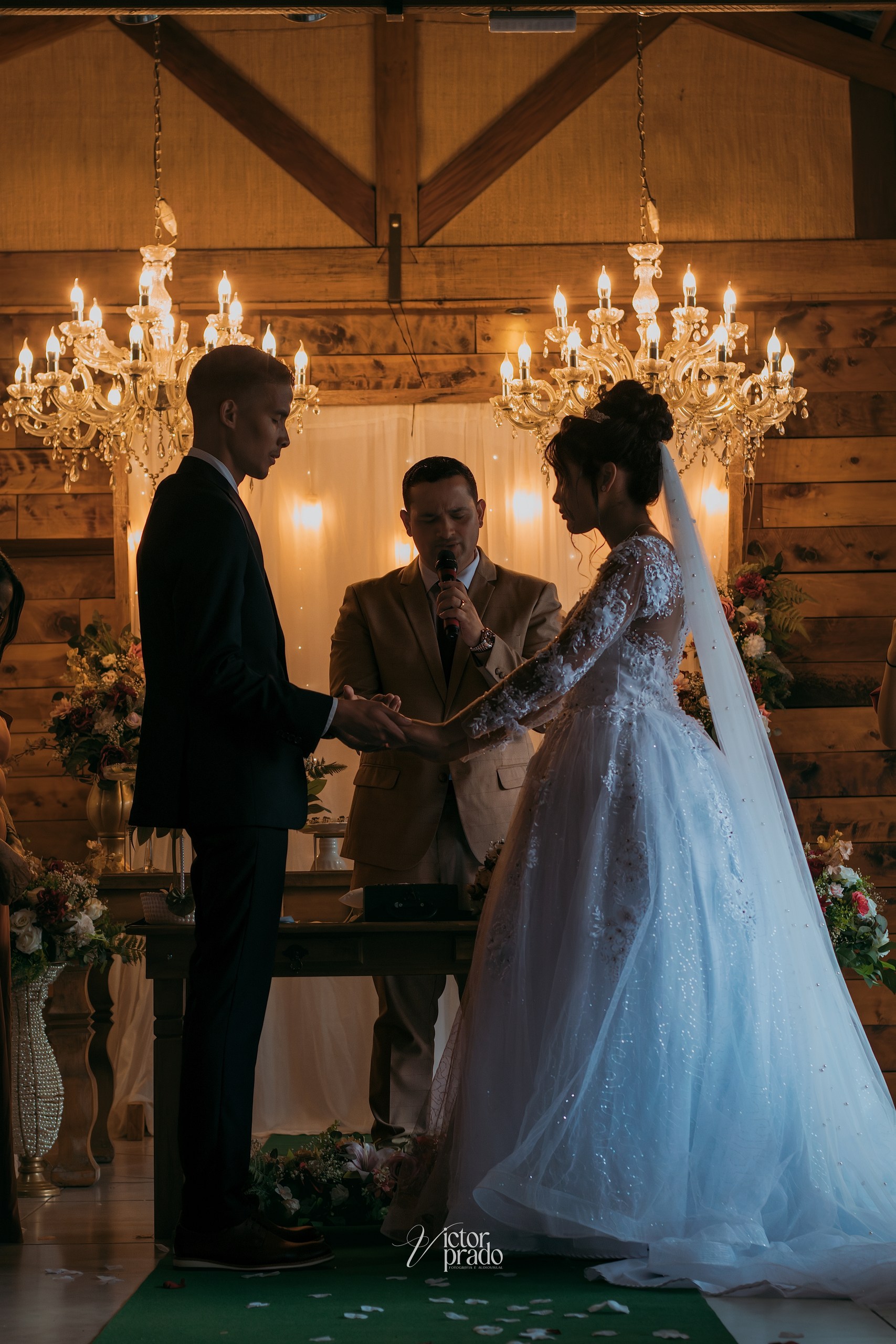 Registro de um casamento durante a cerimônia